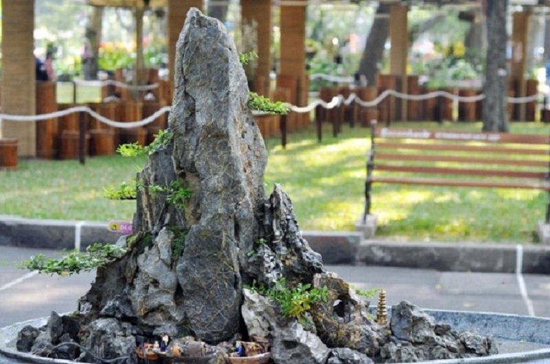 Cách làm hòn non bộ bằng đá sang trọng và tính thẩm mỹ cao