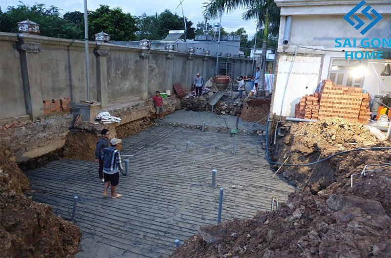 thi cong ho ca koi 08